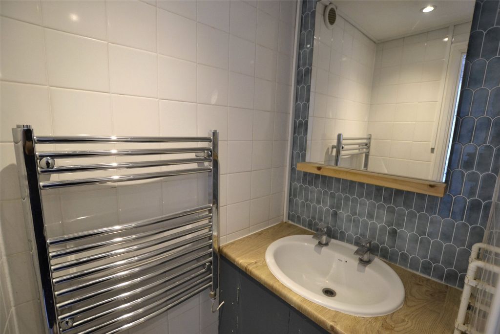 Property photo 2 of 9 Picture No. 27