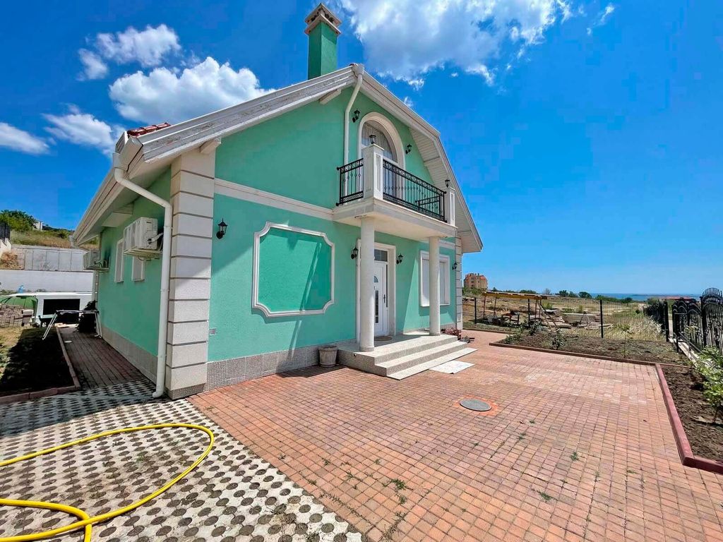 Property photo 1 of 22