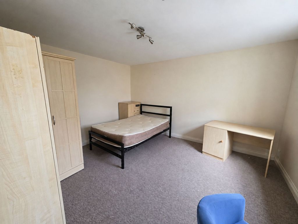 Property photo 3 of 4