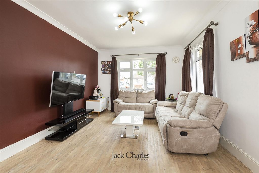 Property photo 2 of 7 37F1C9~1.Jpg