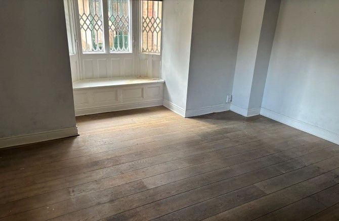 Property photo 2 of 25