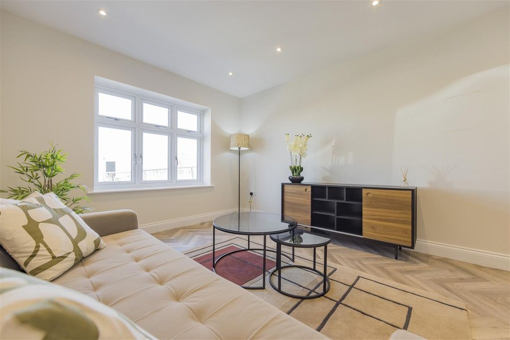 Property photo 3 of 42 Rosewood-Show-Home-_11A4284.Jpg