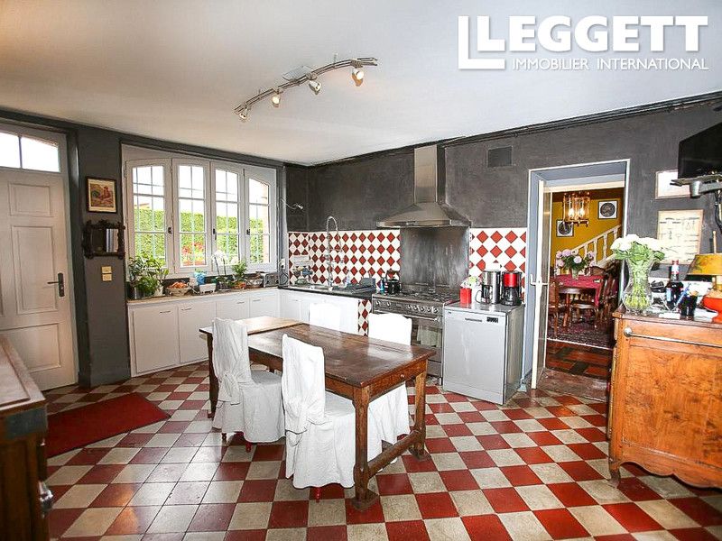 Property photo 3 of 10