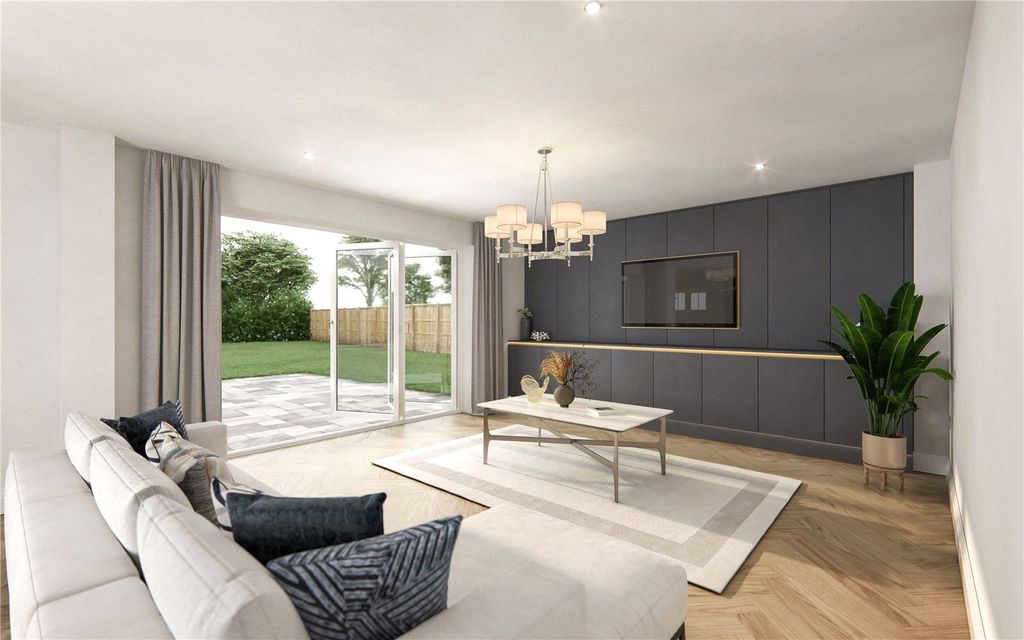 Property photo 1 of 18 Cromwell Family Room