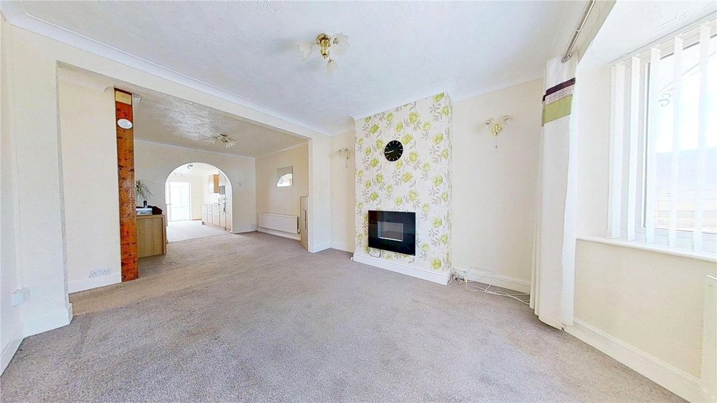 Property photo 2 of 10 Picture No. 13