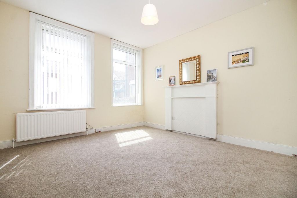 Property photo 2 of 7 2