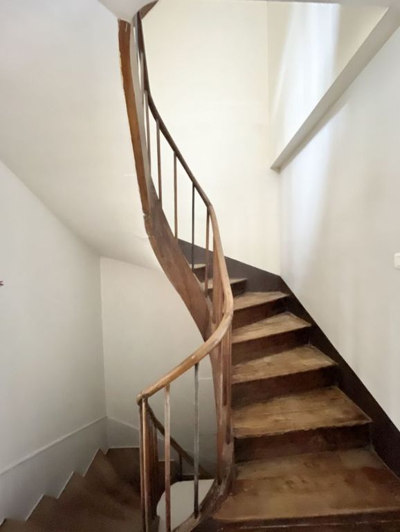 Property photo 3 of 21