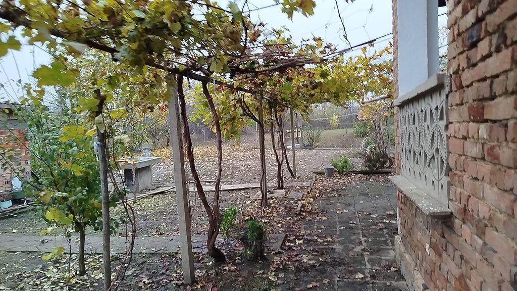 Property photo 2 of 6