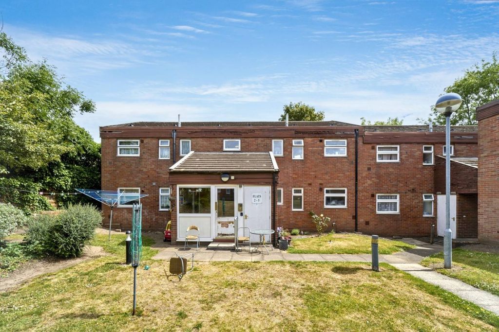 Property photo 1 of 8