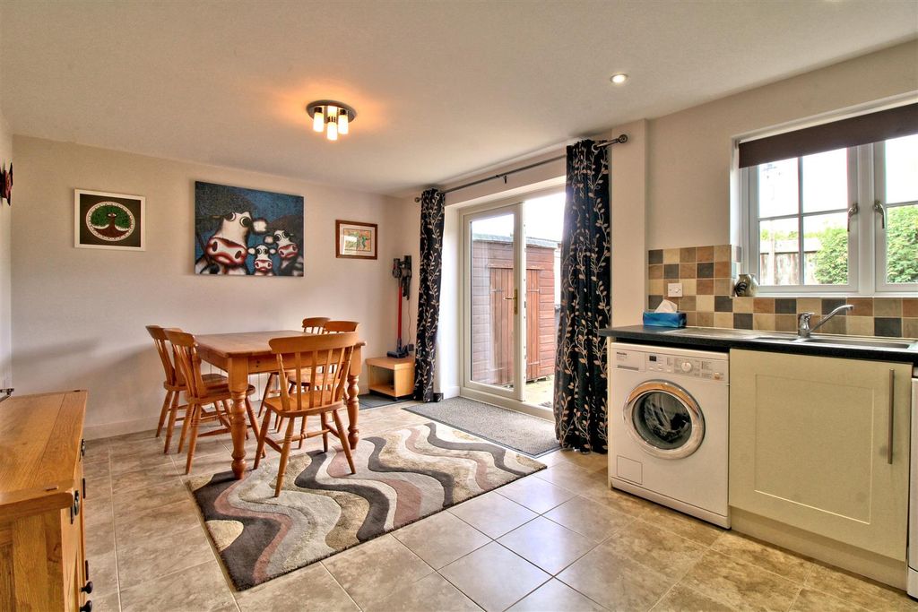 Property photo 3 of 22 Diner Area