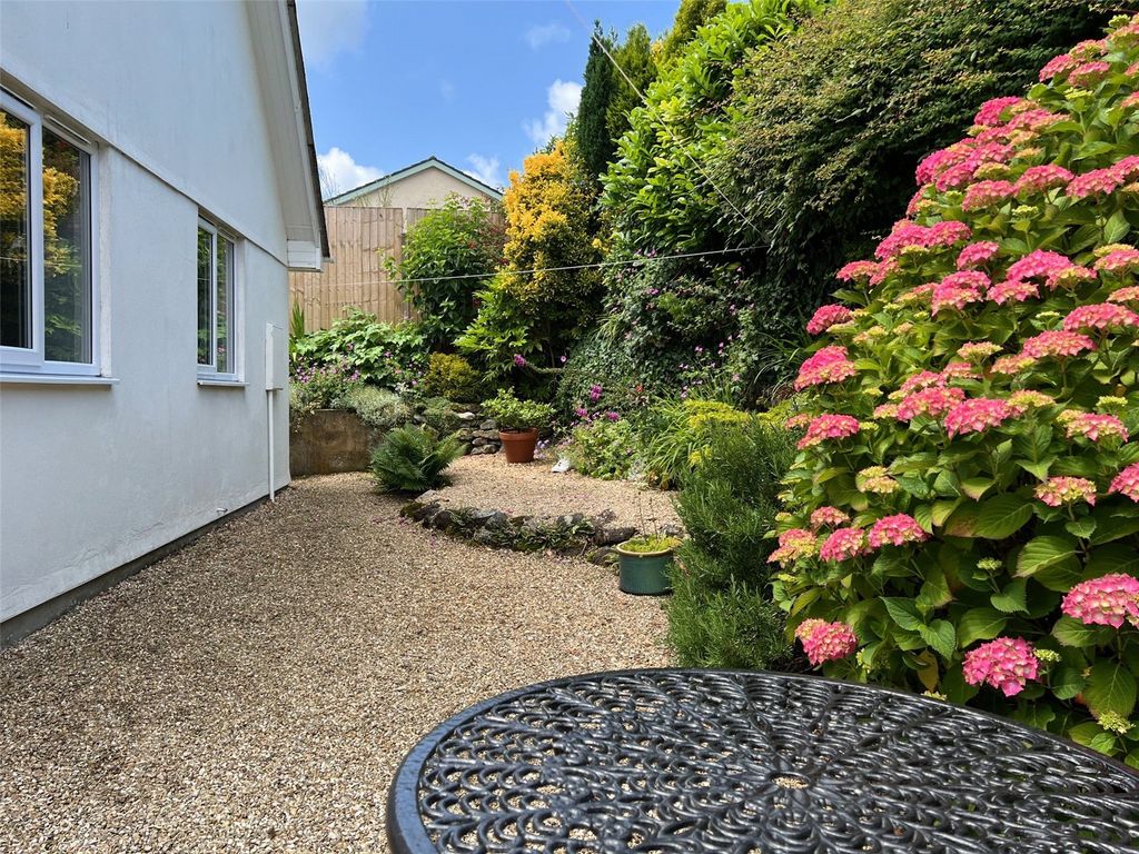 Property photo 3 of 27 Picture No. 30