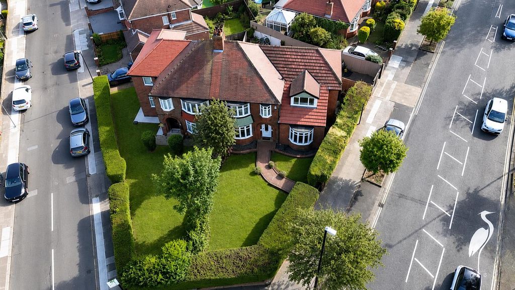 Property photo 1 of 37