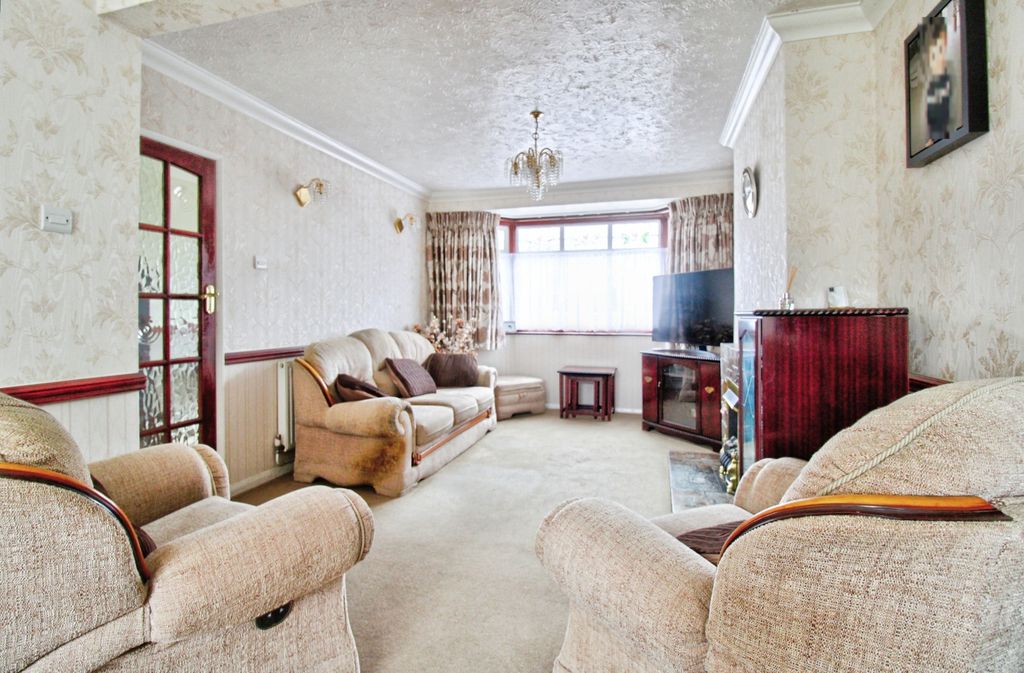 Property photo 3 of 22 5