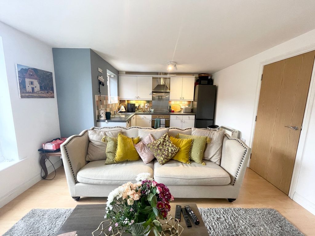 Property photo 1 of 8