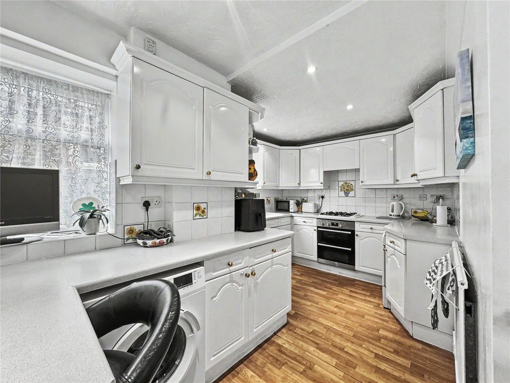 Property photo 3 of 25 Picture No. 05