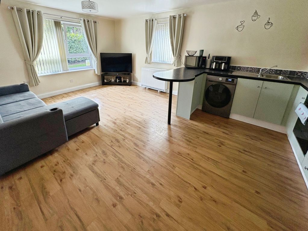 Property photo 2 of 15 Open Plan Living Room