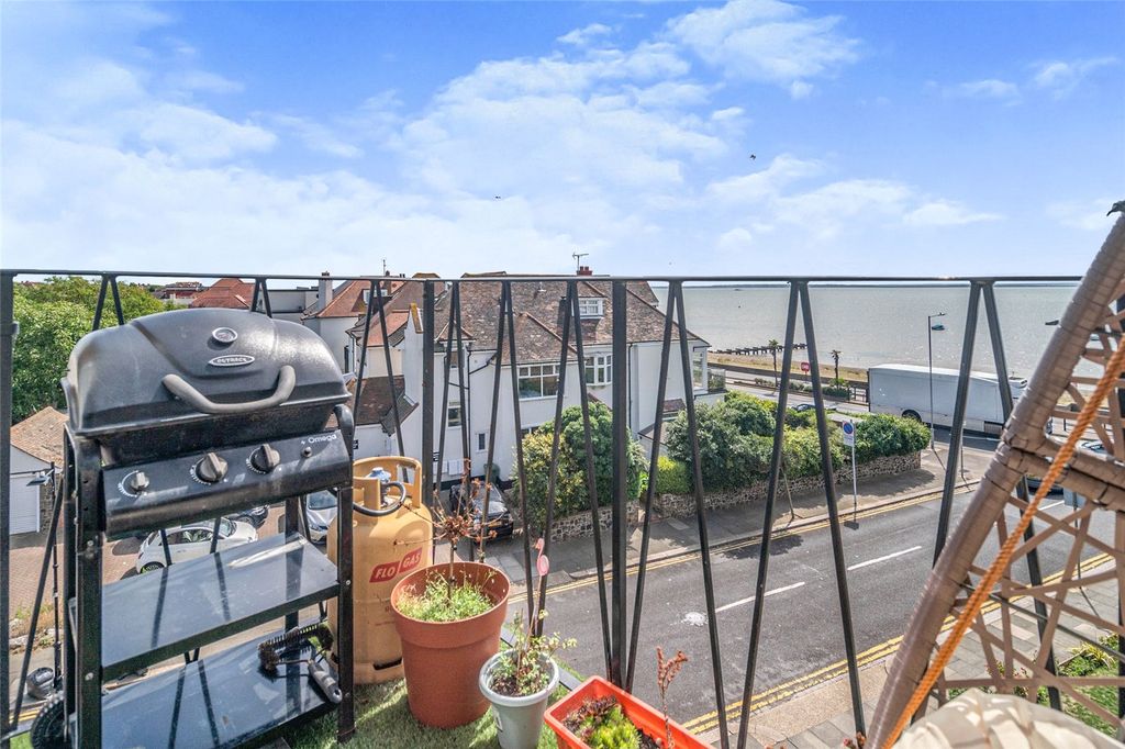 Property photo 3 of 14 Balcony