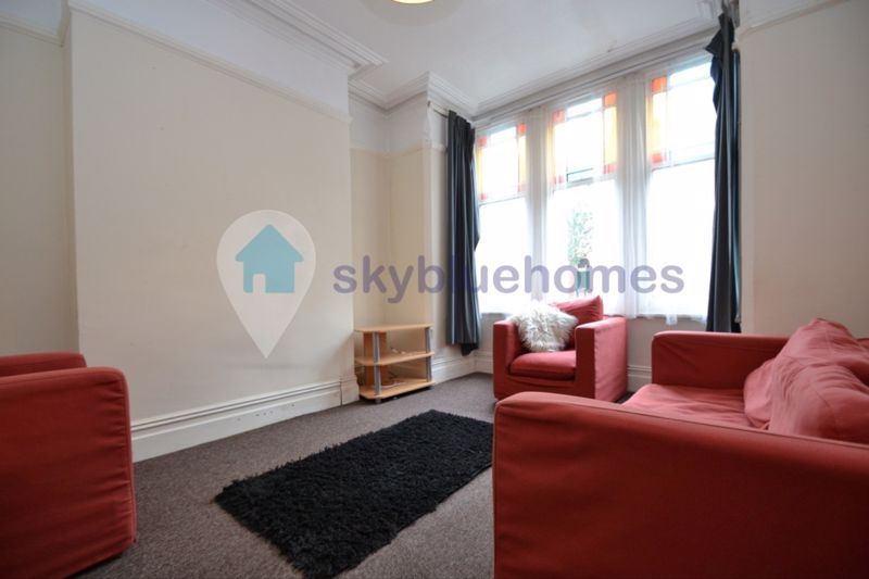 Property photo 3 of 8 Photo 1