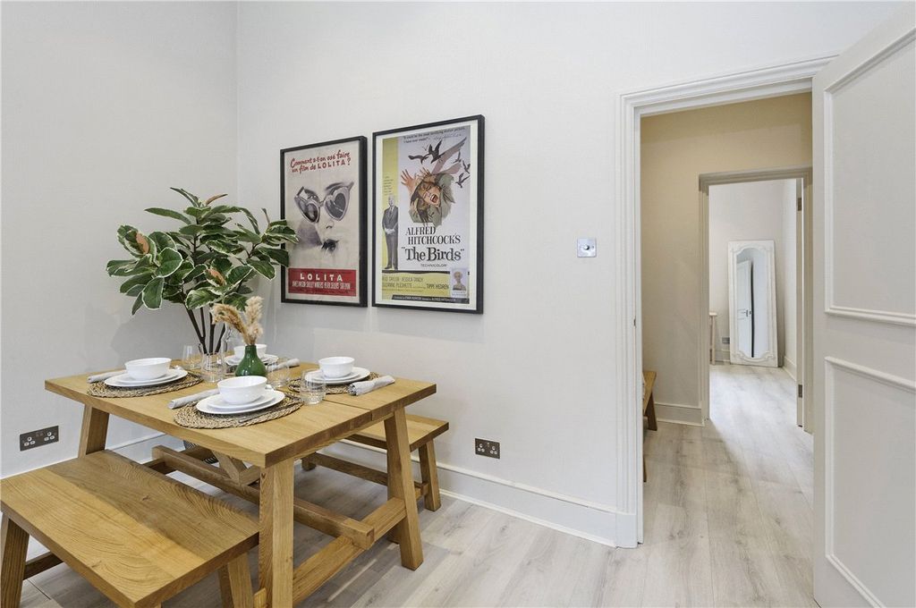 Property photo 3 of 22 Picture No. 05