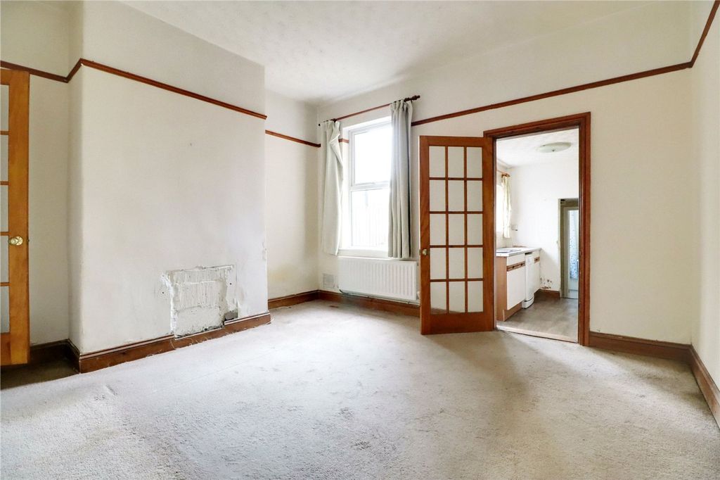 Property photo 2 of 12 Picture No. 05