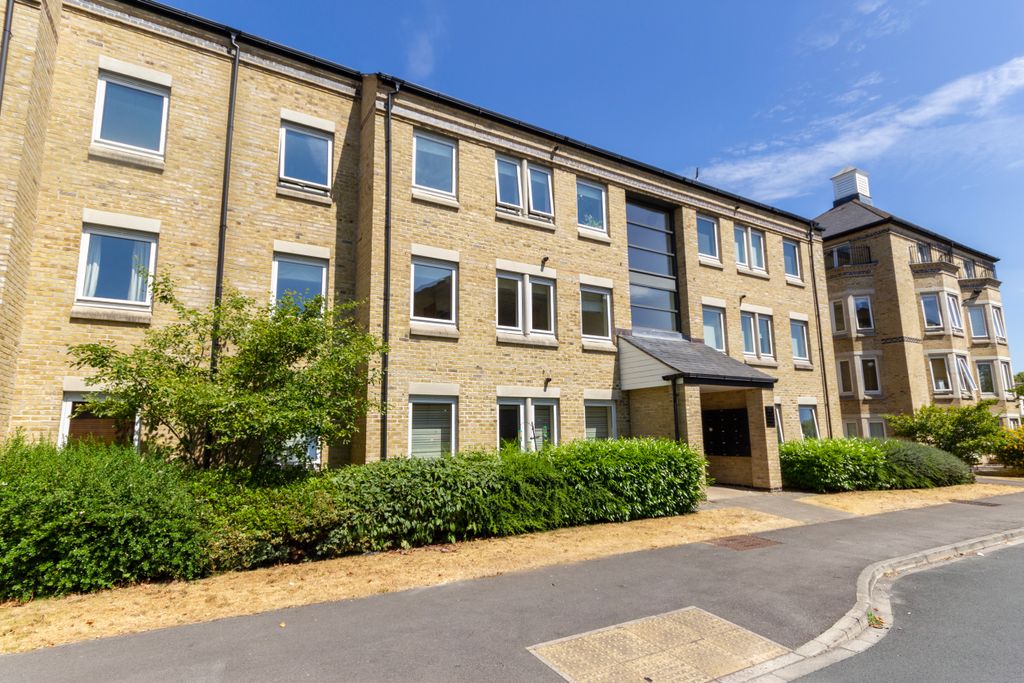 Property photo 1 of 5