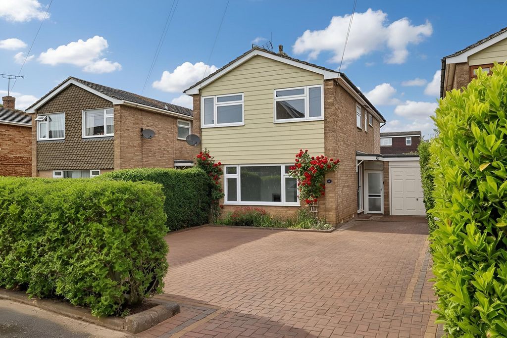 Property photo 1 of 35
