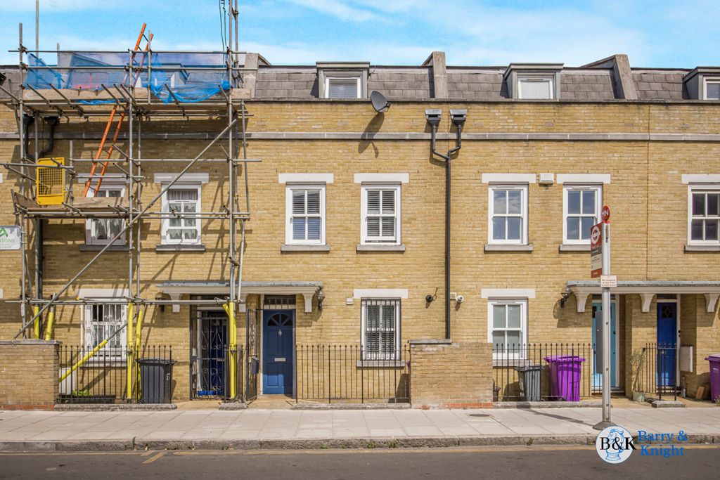 Property photo 1 of 24