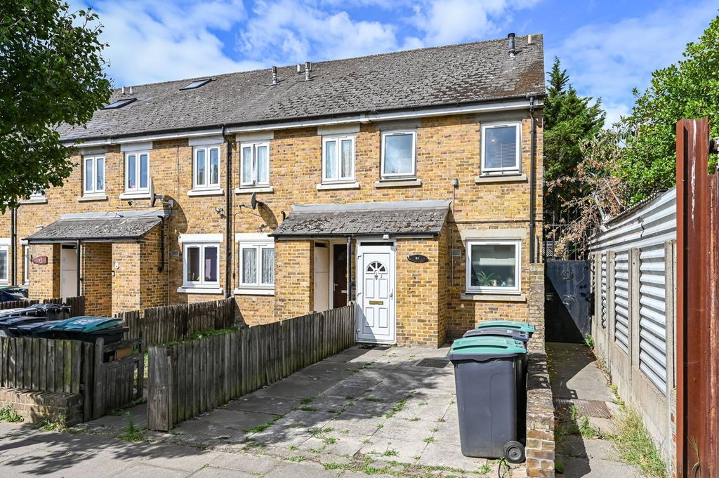 Property photo 1 of 2