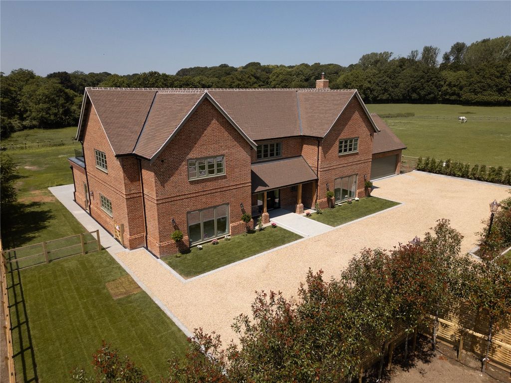 Property photo 1 of 32 Farriers View