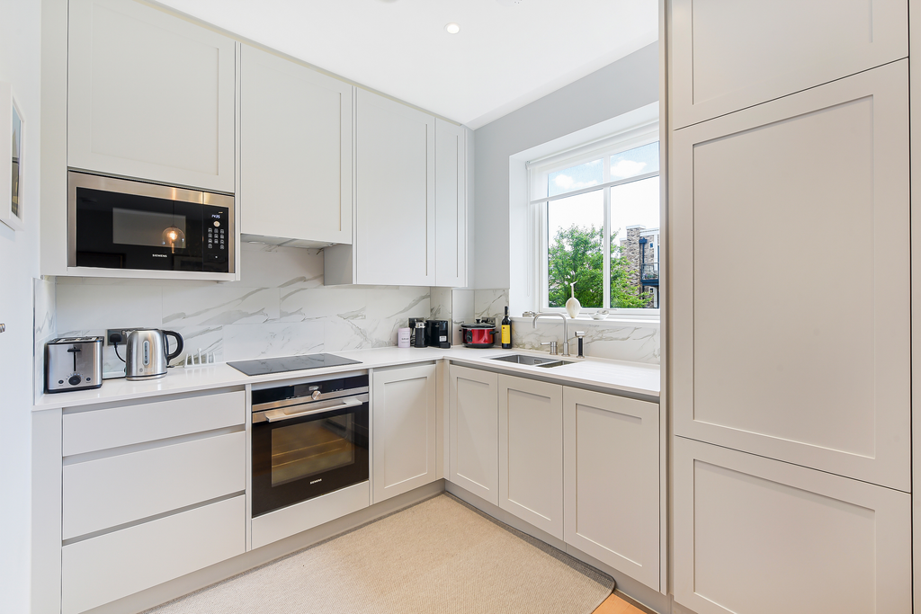 Property photo 2 of 9 64_Ren_Kitchen[1]