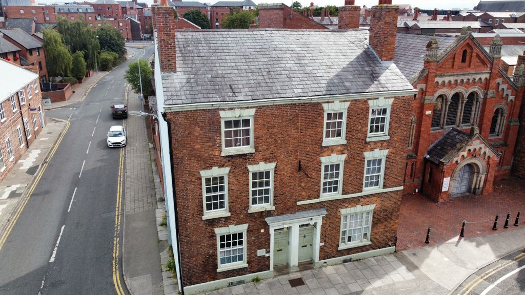 Property photo 3 of 5