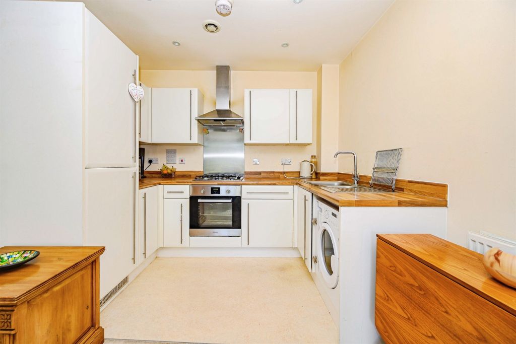 Property photo 3 of 11