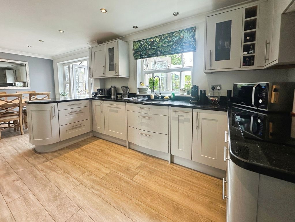 Property photo 3 of 13 Pbox-Img.Jpg