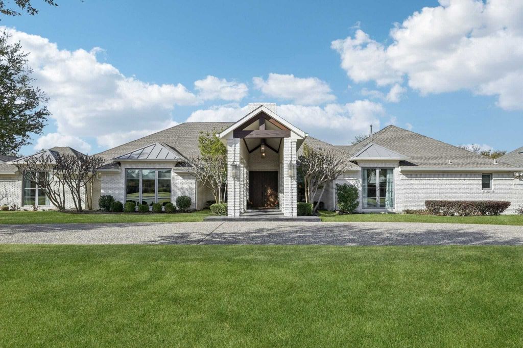 Property photo 1 of 31