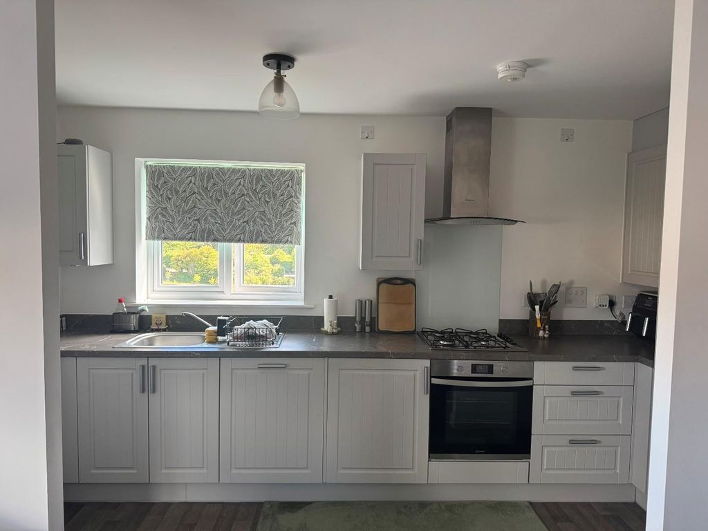 Property photo 2 of 7 Kitchen 3.Jpg