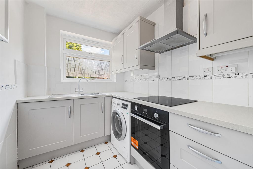 Property photo 3 of 10 13_88640.Jpg