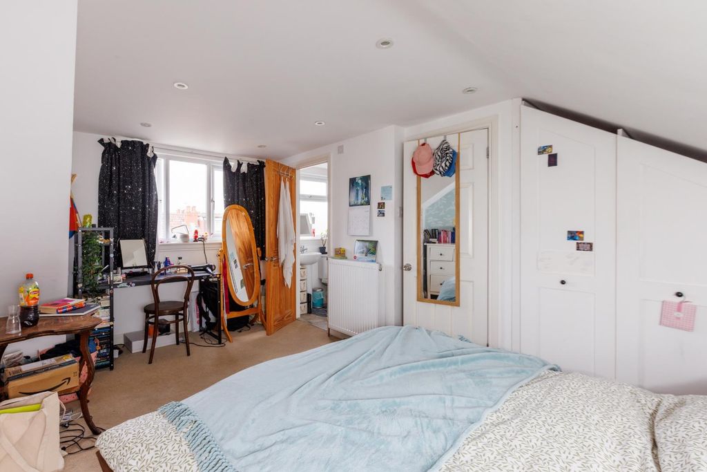 Property photo 2 of 24 13 Gatton Road-2.Jpg