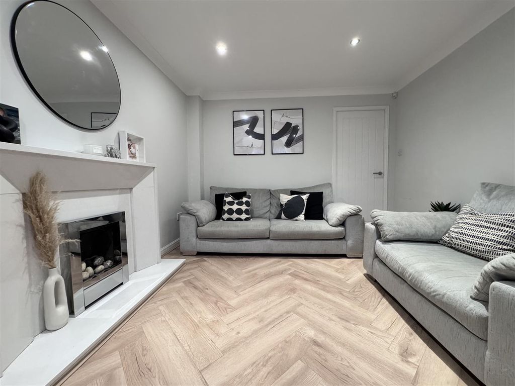 Property photo 2 of 38 Img_2493.Jpeg