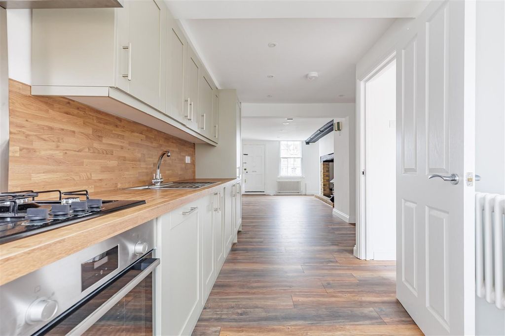 Property photo 3 of 30 108  High Street  (7).Jpg