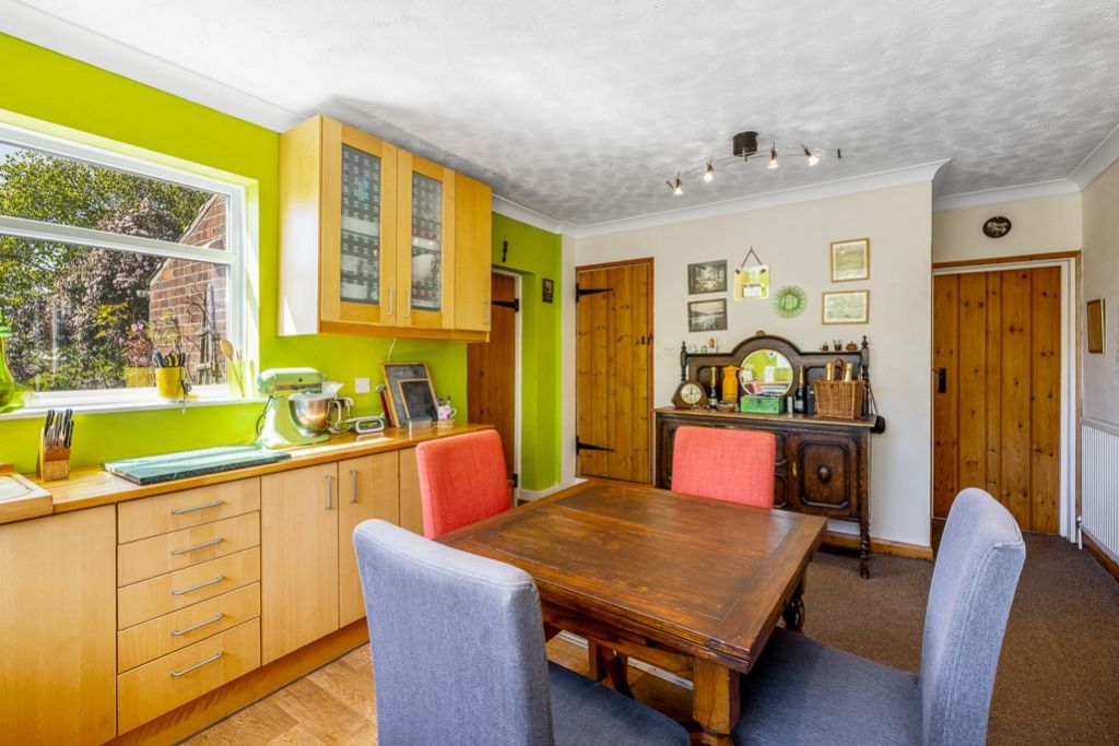 Property photo 3 of 22 East Cottage (Swineshead)-12