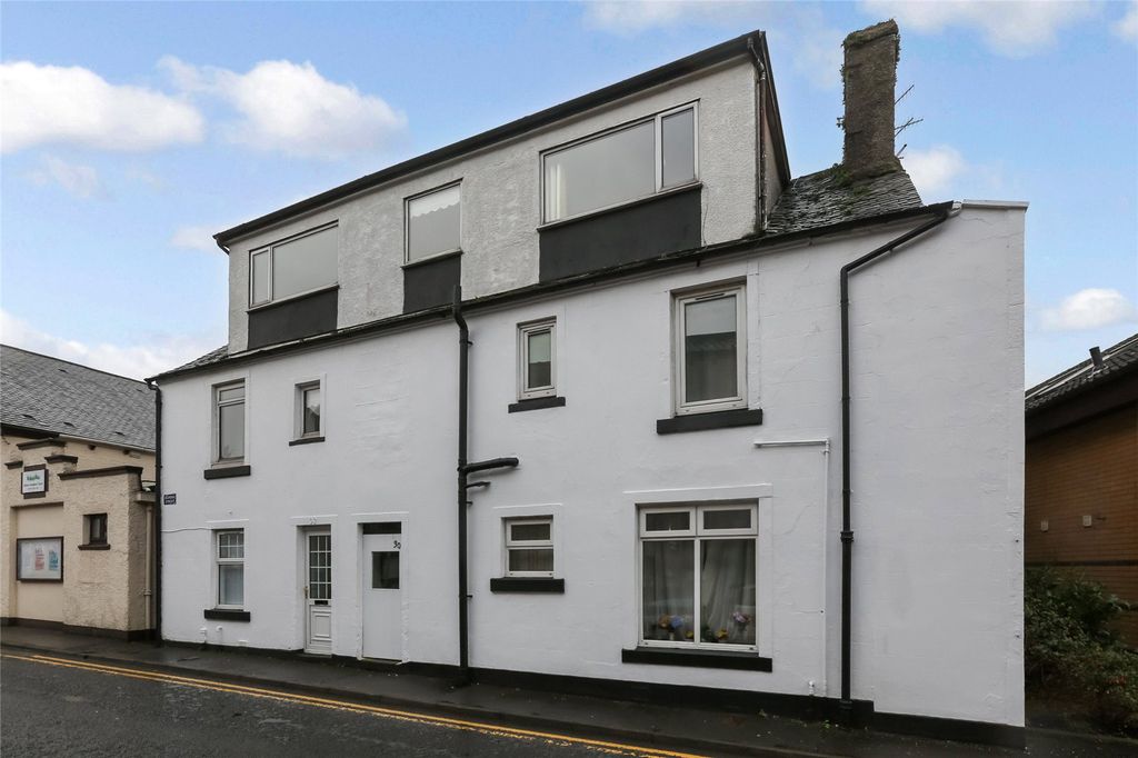 Property photo 1 of 15 Front