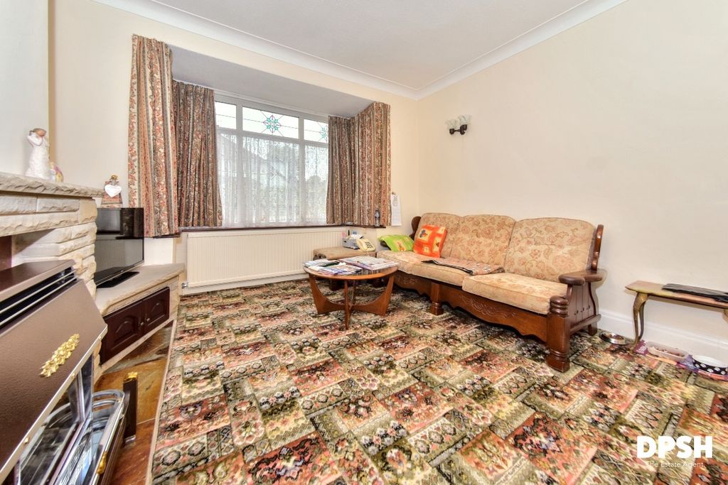 Property photo 3 of 26
