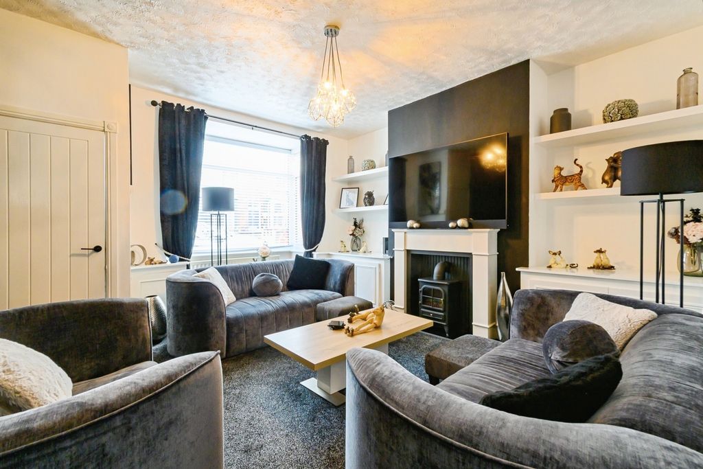 Property photo 2 of 20 Living Room