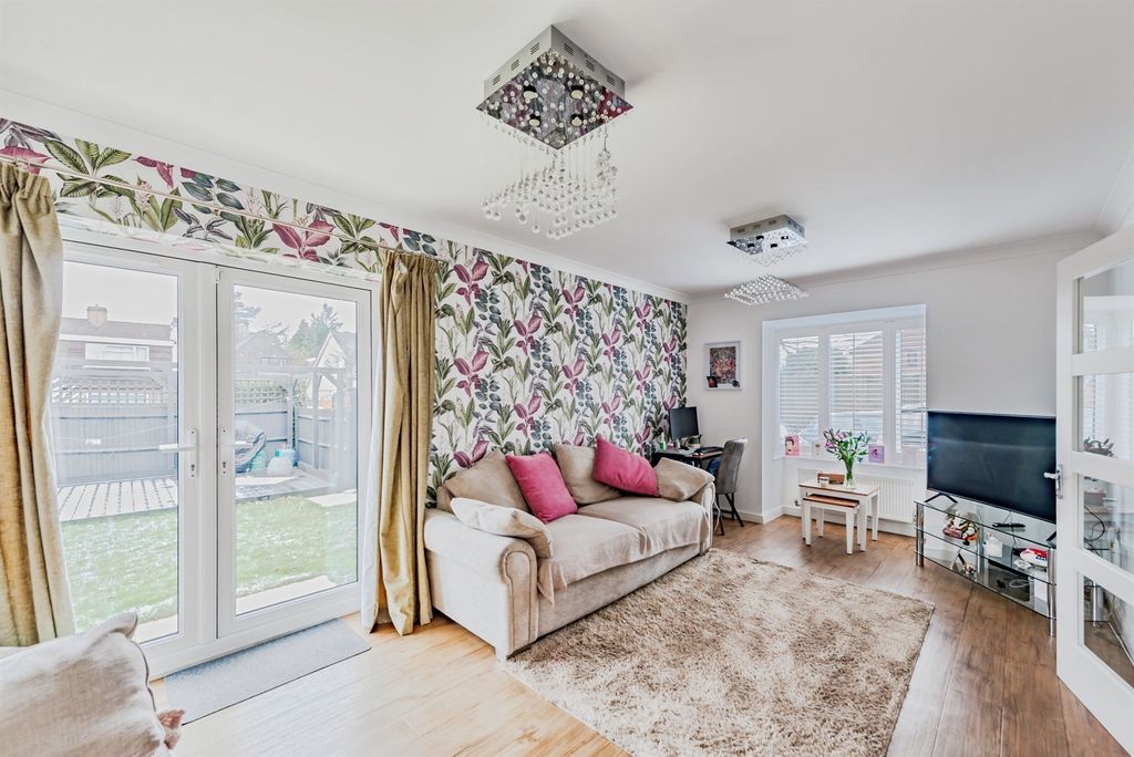 Property photo 2 of 13