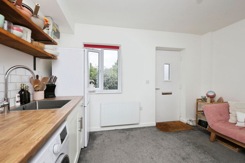 Property photo 2 of 15 Photo