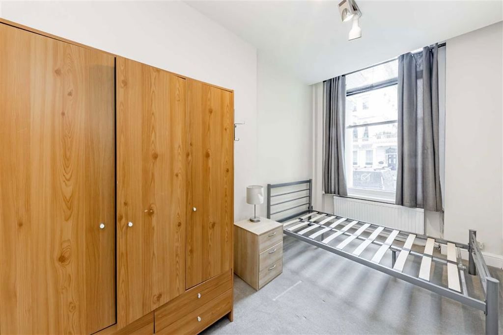 Property photo 3 of 4