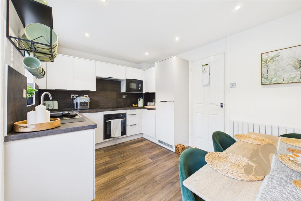 Property photo 2 of 14 Kitchen/Diner