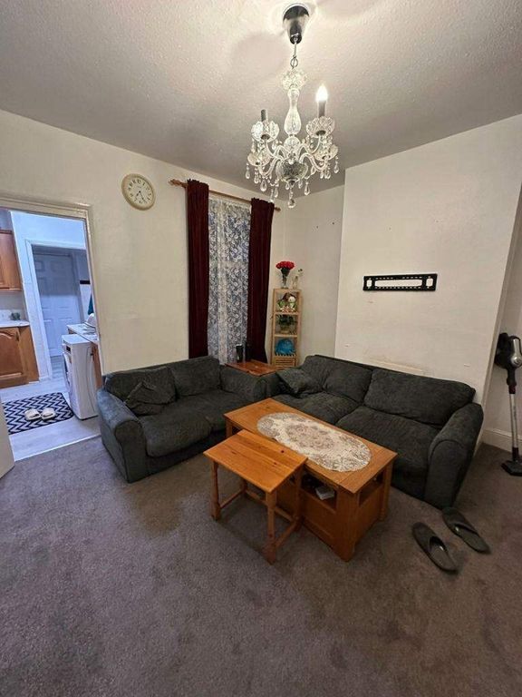 Property photo 3 of 6 Cosy Lounge With Plush Sofas And Chandelier....