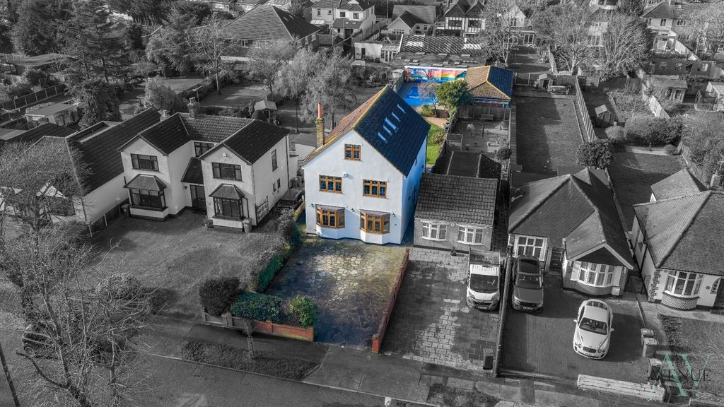 Additional image 20 of 5 bed detached house for saleConnaught Avenue, Grays RM16