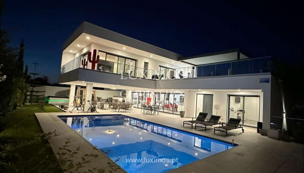 Property photo 2 of 24